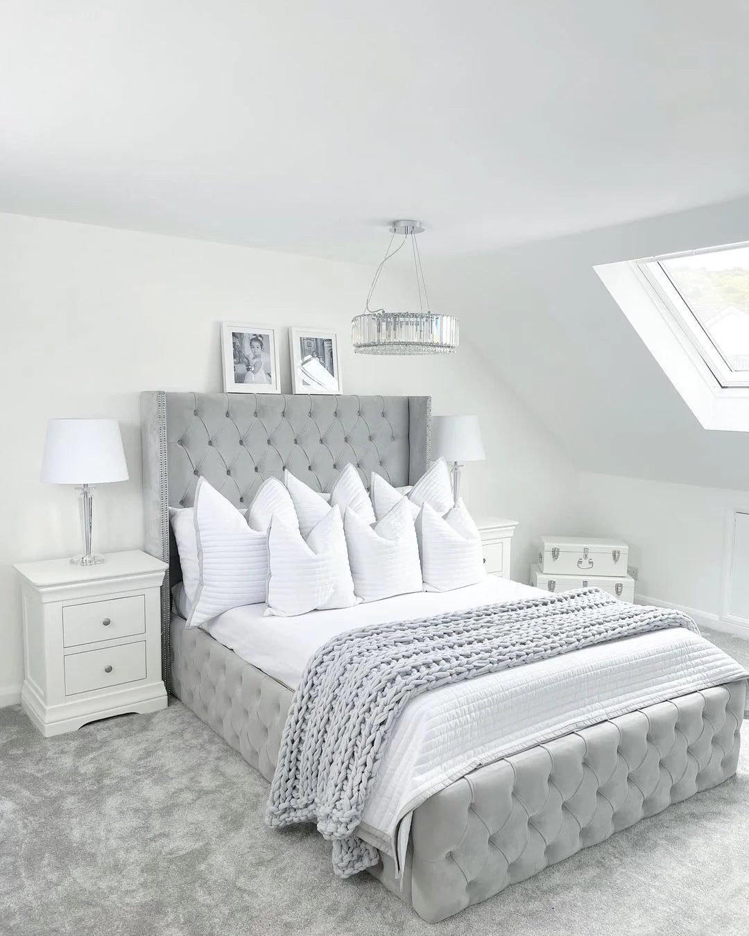 Cadre de Lit Armony Gris - Élégance Néo-Classique