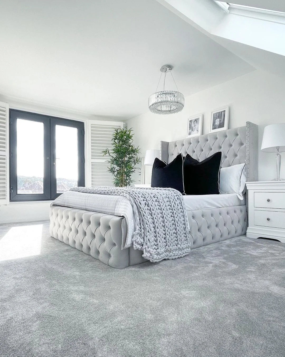 Cadre de Lit Armony Gris - Élégance Néo-Classique