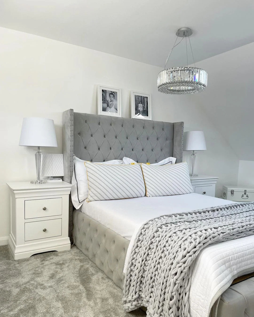 Cadre de Lit Armony Gris - Élégance Néo-Classique