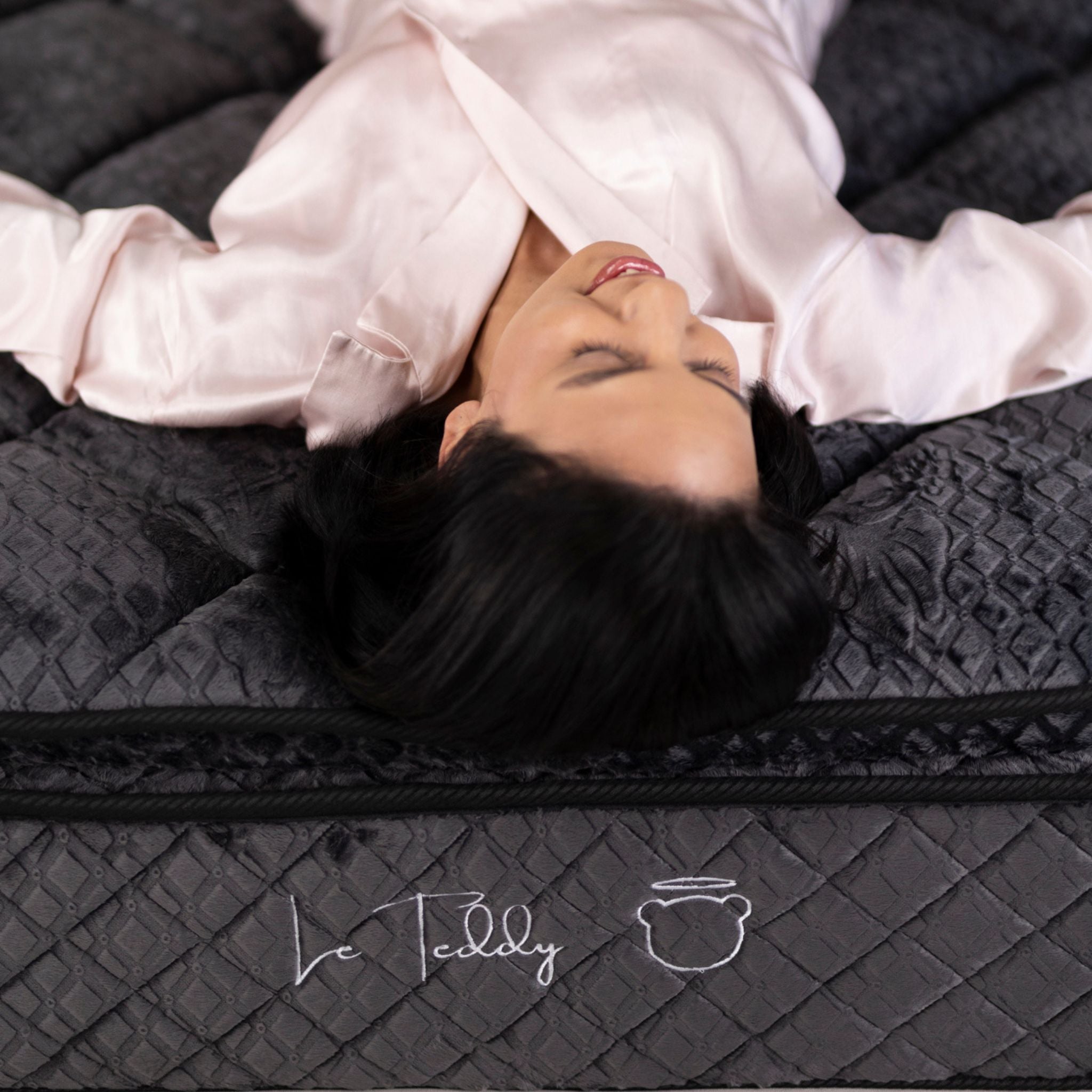 Matelas Teddy Black 30 cm : Confort Suprême et Technologie Avancée