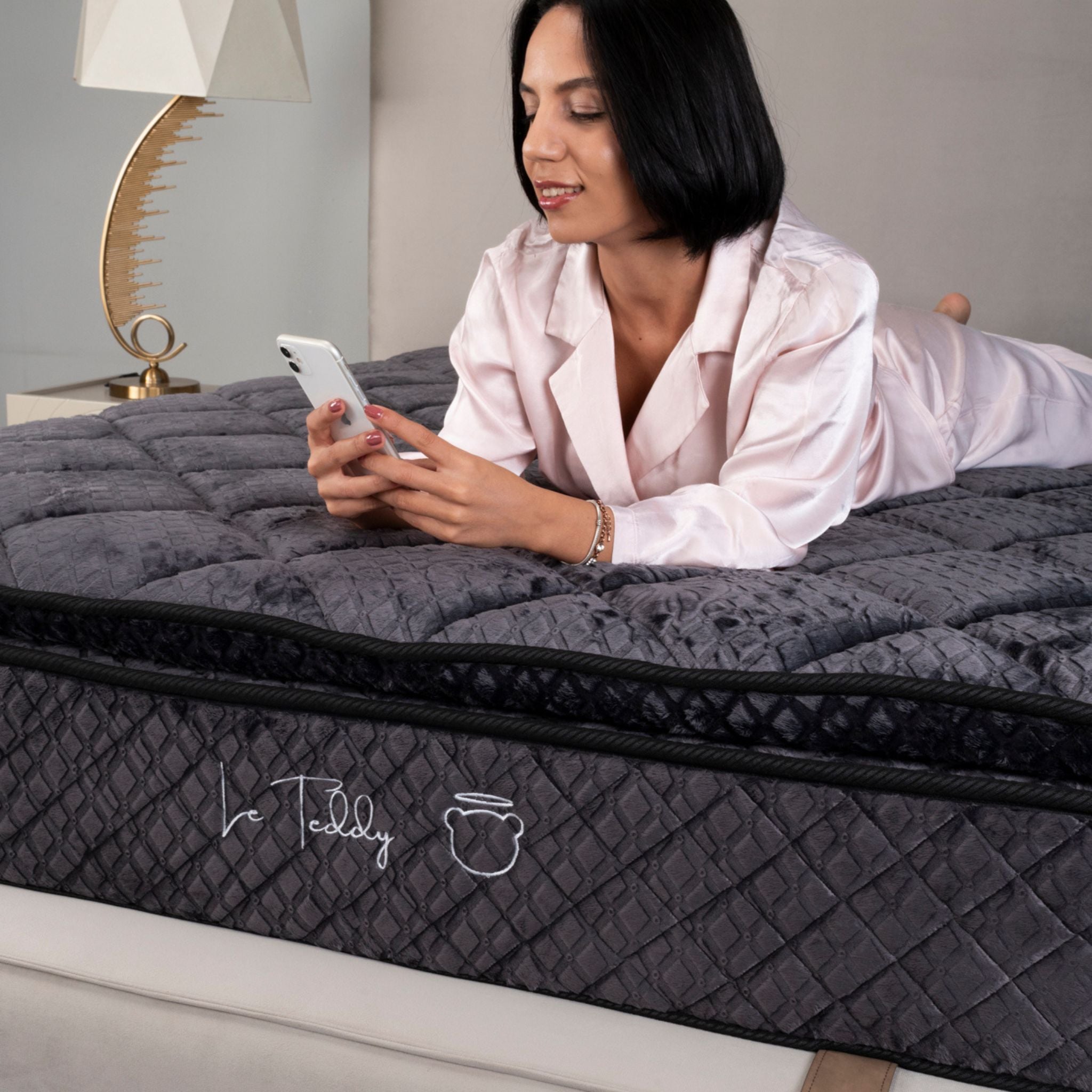 Matelas Teddy Black 30 cm : Confort Suprême et Technologie Avancée