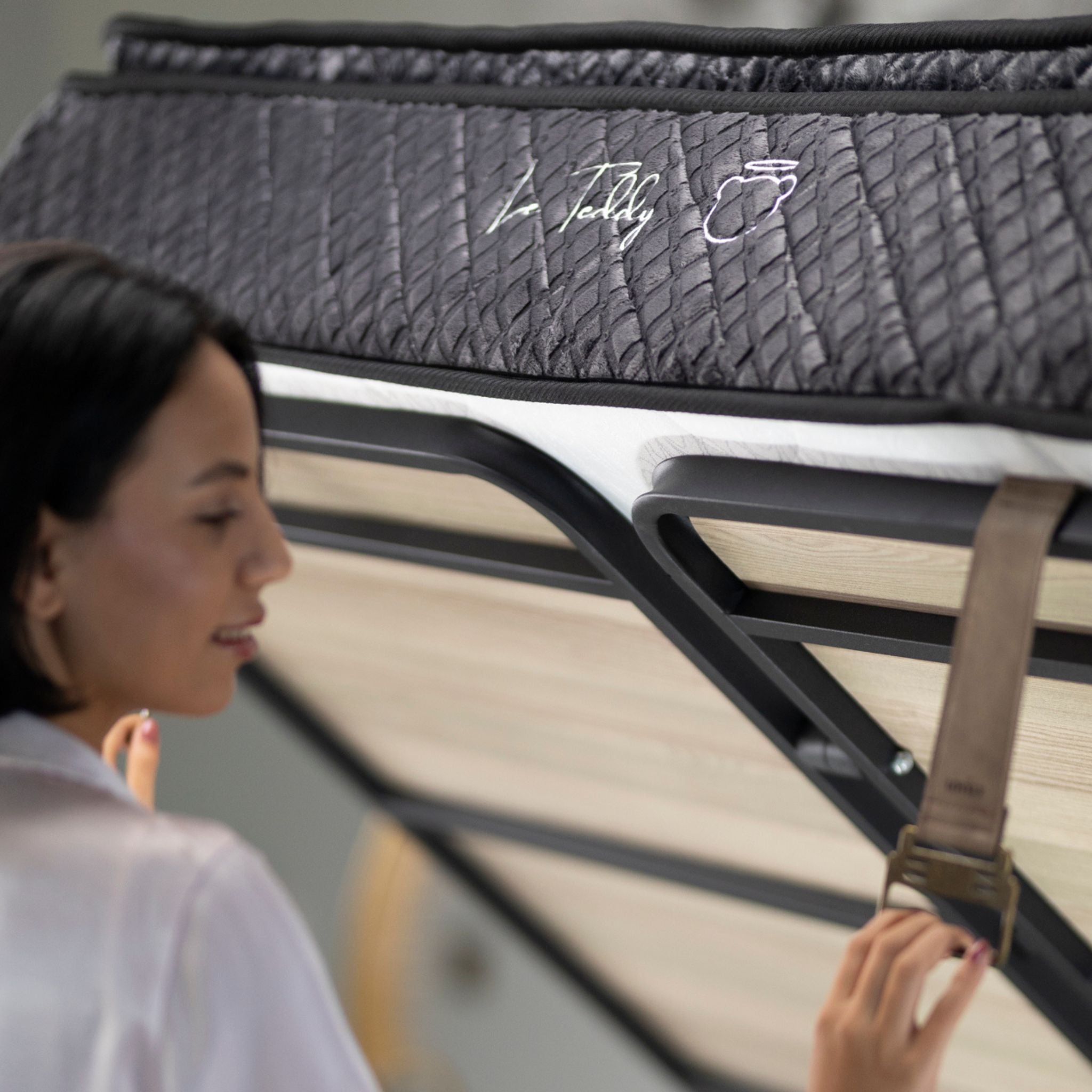 Matelas Teddy Black 30 cm : Confort Suprême et Technologie Avancée