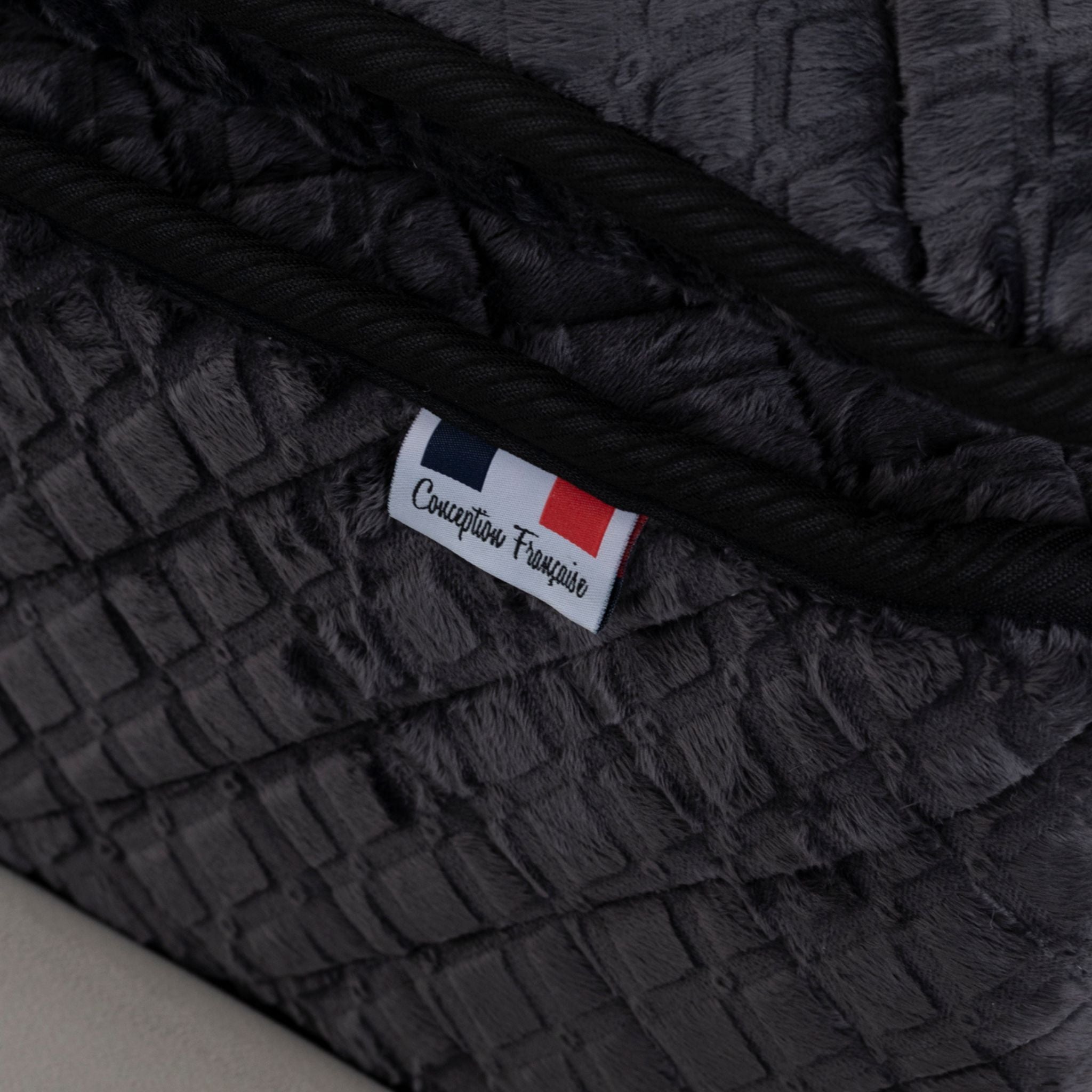 Matelas Teddy Black 30 cm : Confort Suprême et Technologie Avancée