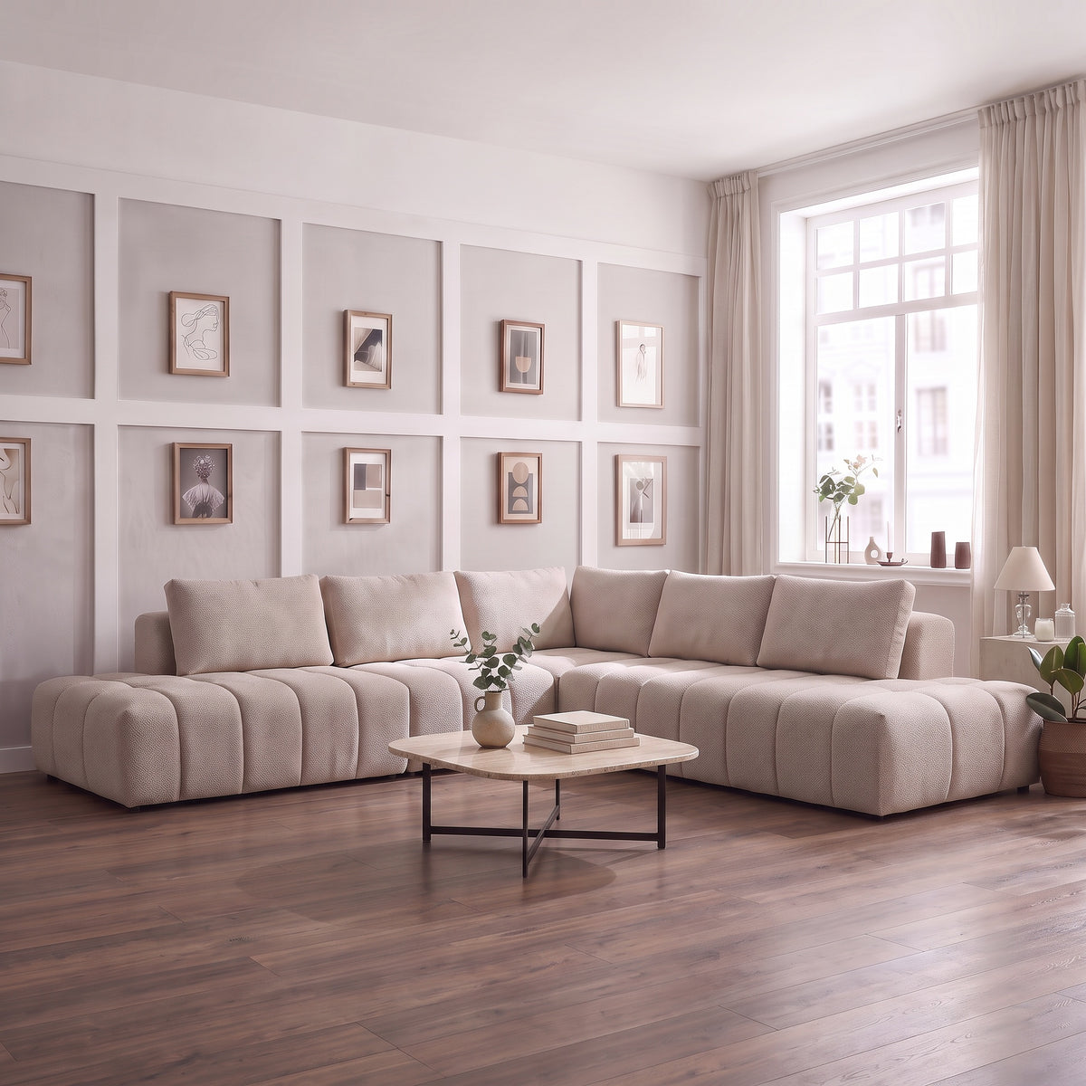 Canapé d’angle Liyah 295x295 cm en laine rasée beige crème – Grand canapé design moderne et confortable